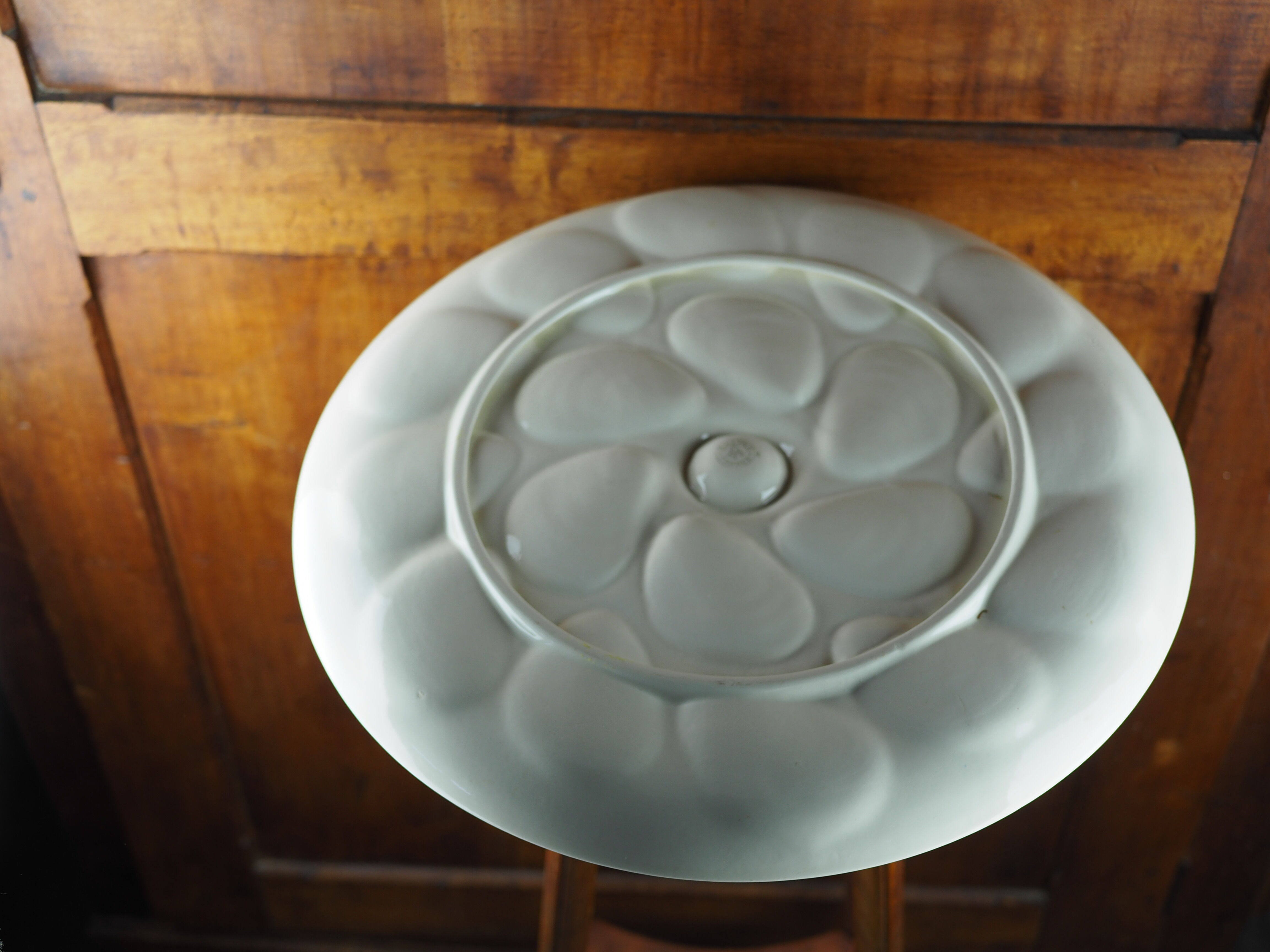 Large oyster dish in pastel colors - Saline earthenware - 70s