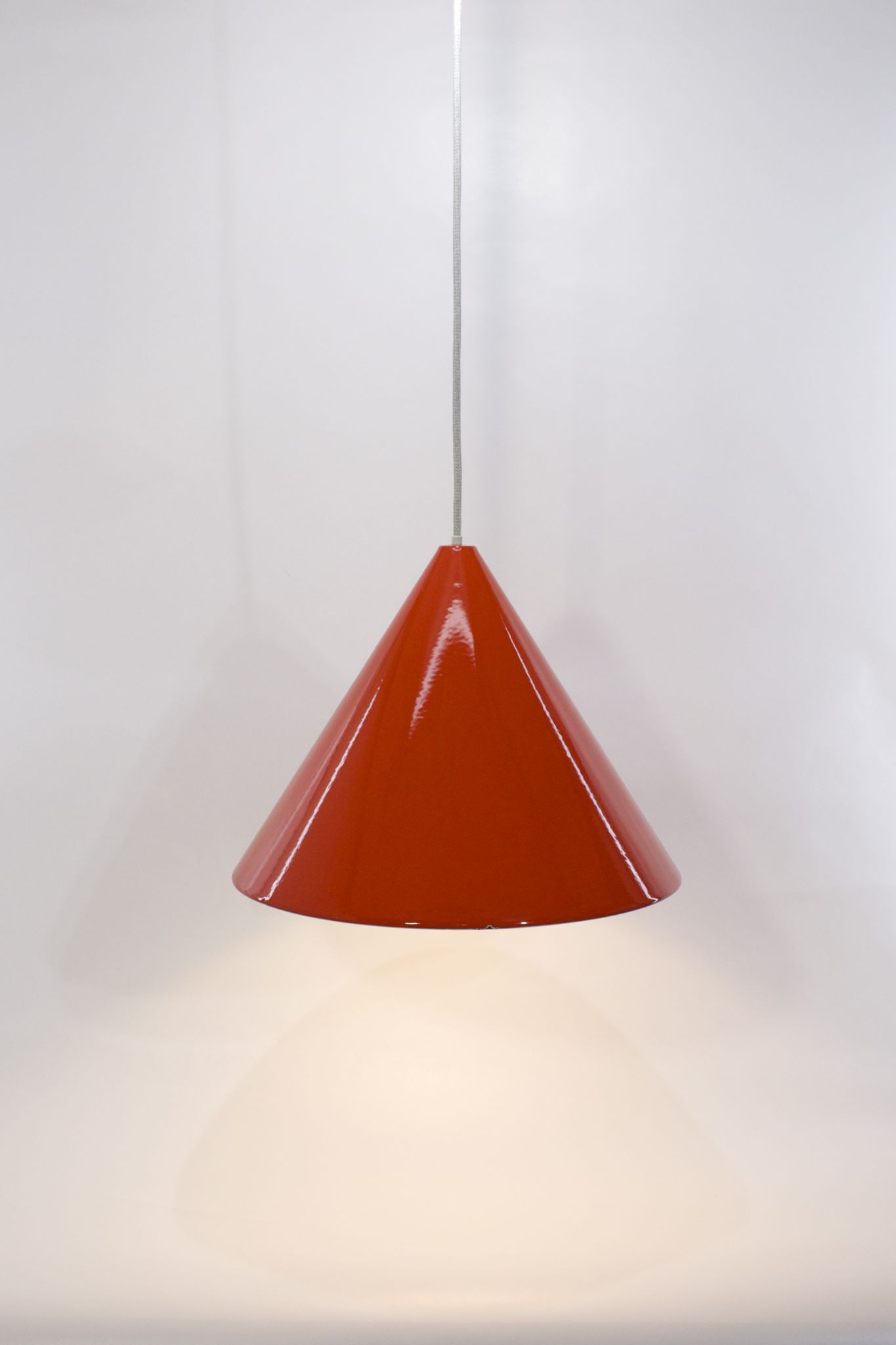 Arne Jacobsen's hanging lamp for Louis Poulsen