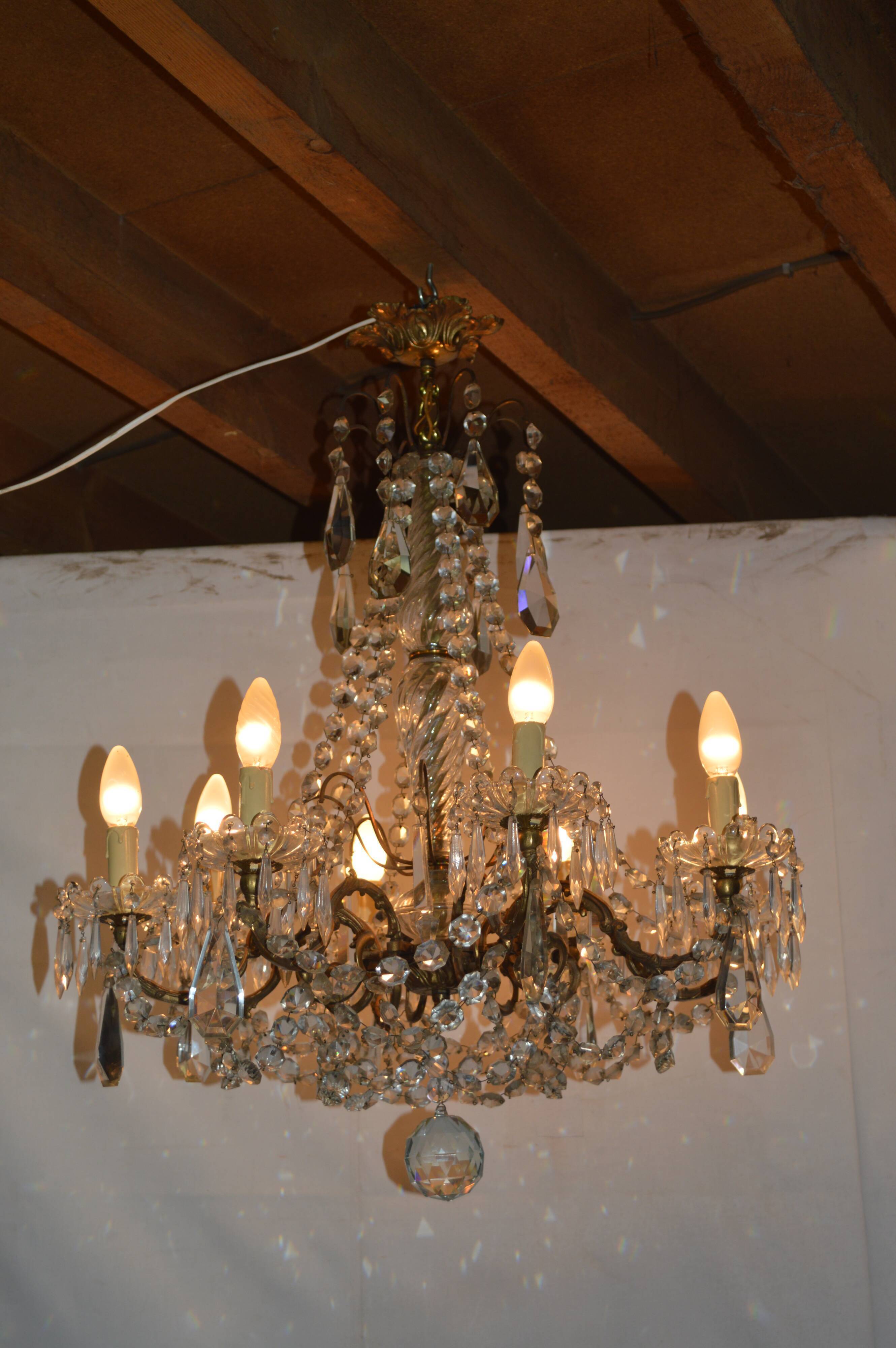 8 light chandelier