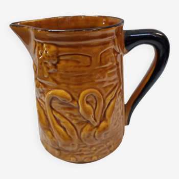 Slurry pitcher "with swans" by Poet Laval