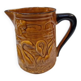 Slurry pitcher "with swans" by Poet Laval