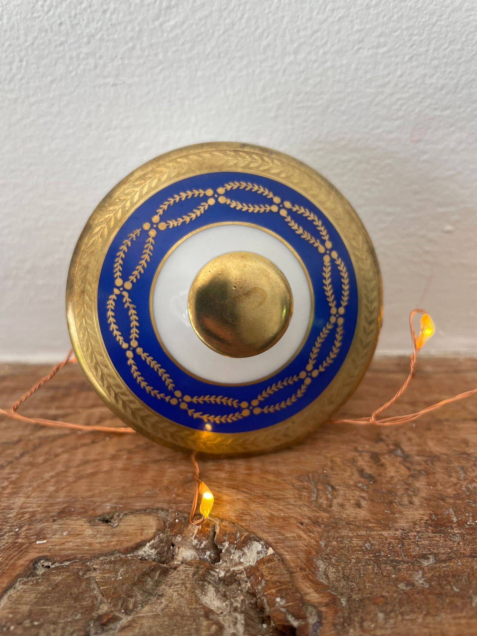 Porcelain teapot / Czech Republic