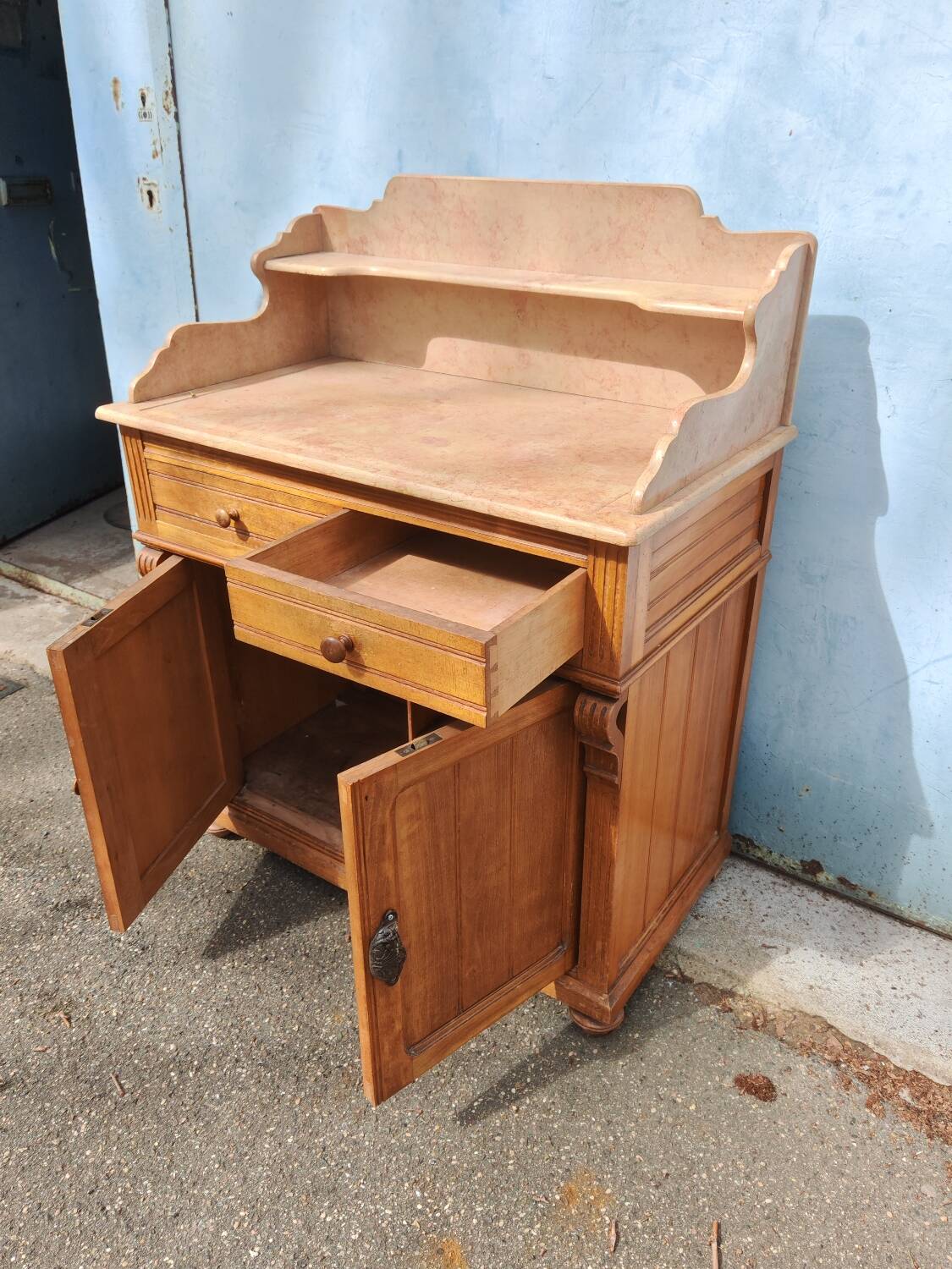 1800 fir chest of drawers