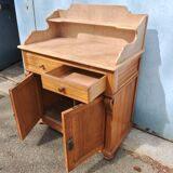 Commode de toilette en sapin et mabre, 1800