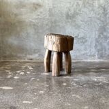 Brutalist stool in upcycled solid blond teak H:40 D:32