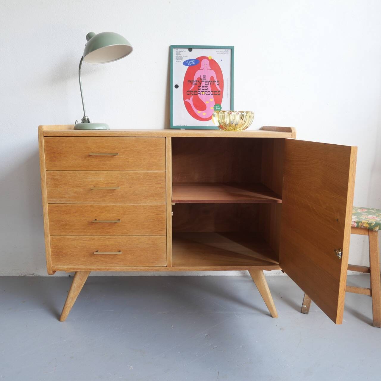 Sideboard with tapered legs