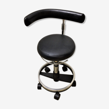 Dentist stool