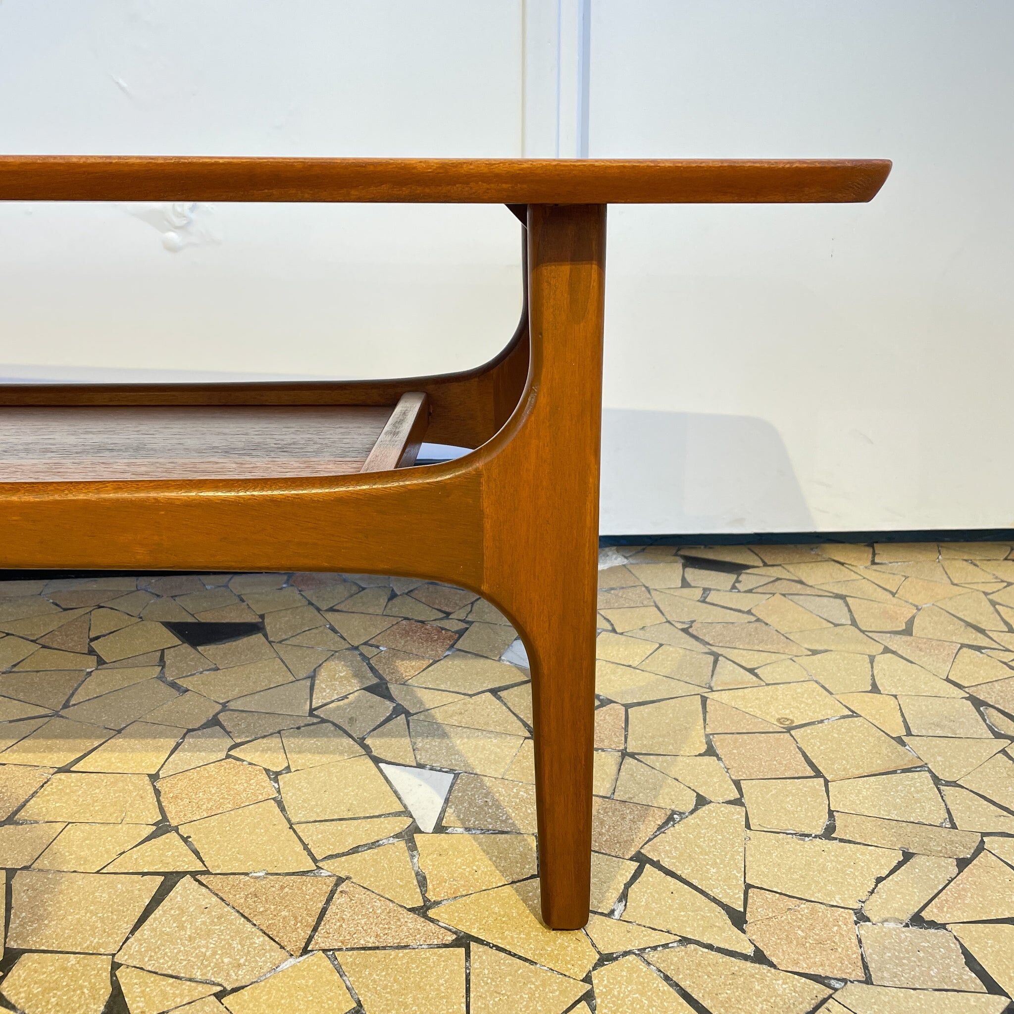 Scandinavian coffee table 117cm