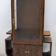 Art Dèco Italian Walnut Vitrines or Bar Display Cabinet, 1925