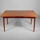 Table à manger en teck par Georg Petersens. Danemark, années 1960.