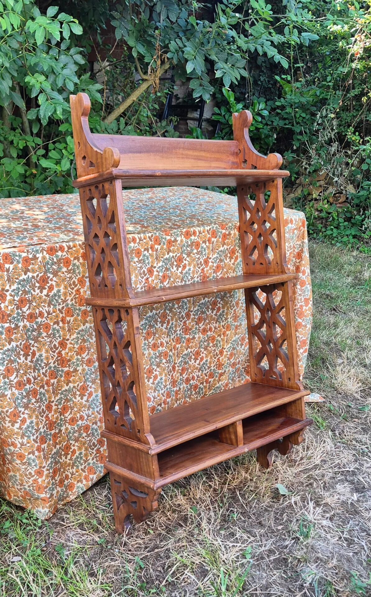 Vintage wall shelf in oriental or Moorish style, handcrafted by a cabinetmaker.