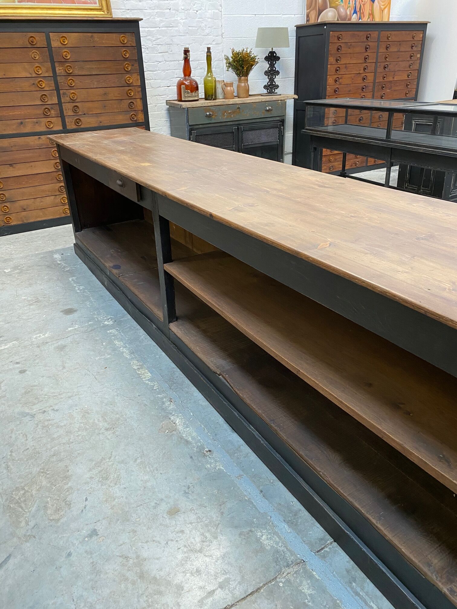 Large trading furniture