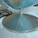 Large globe land light diameter