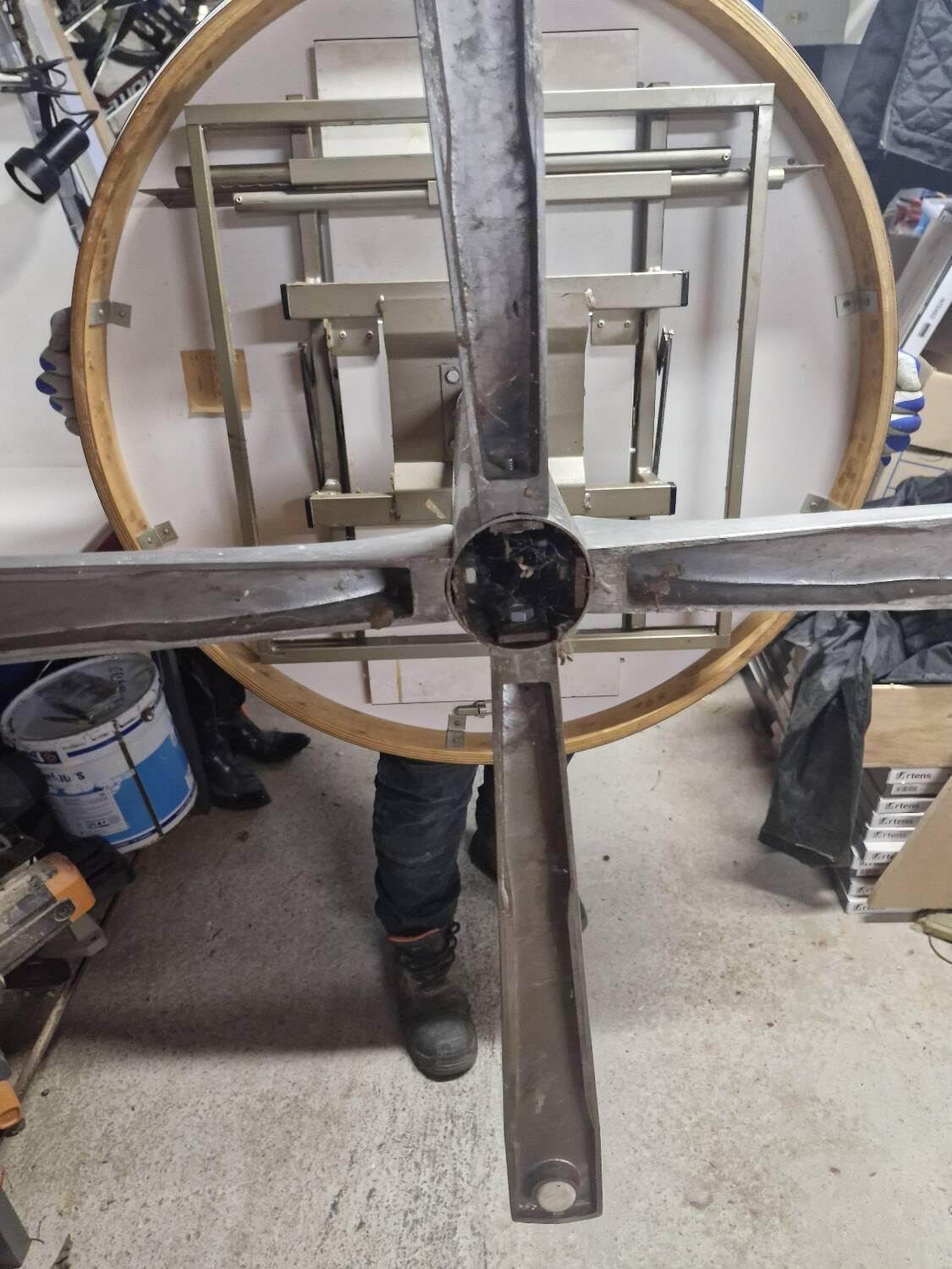 Roche Bobois round table