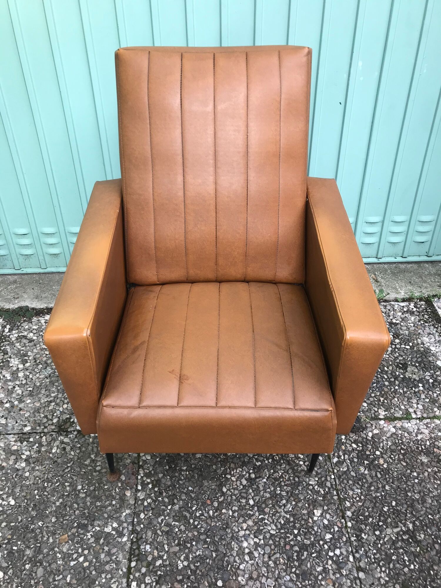 Former skai brown chair - black metal compass feet vintage 70s