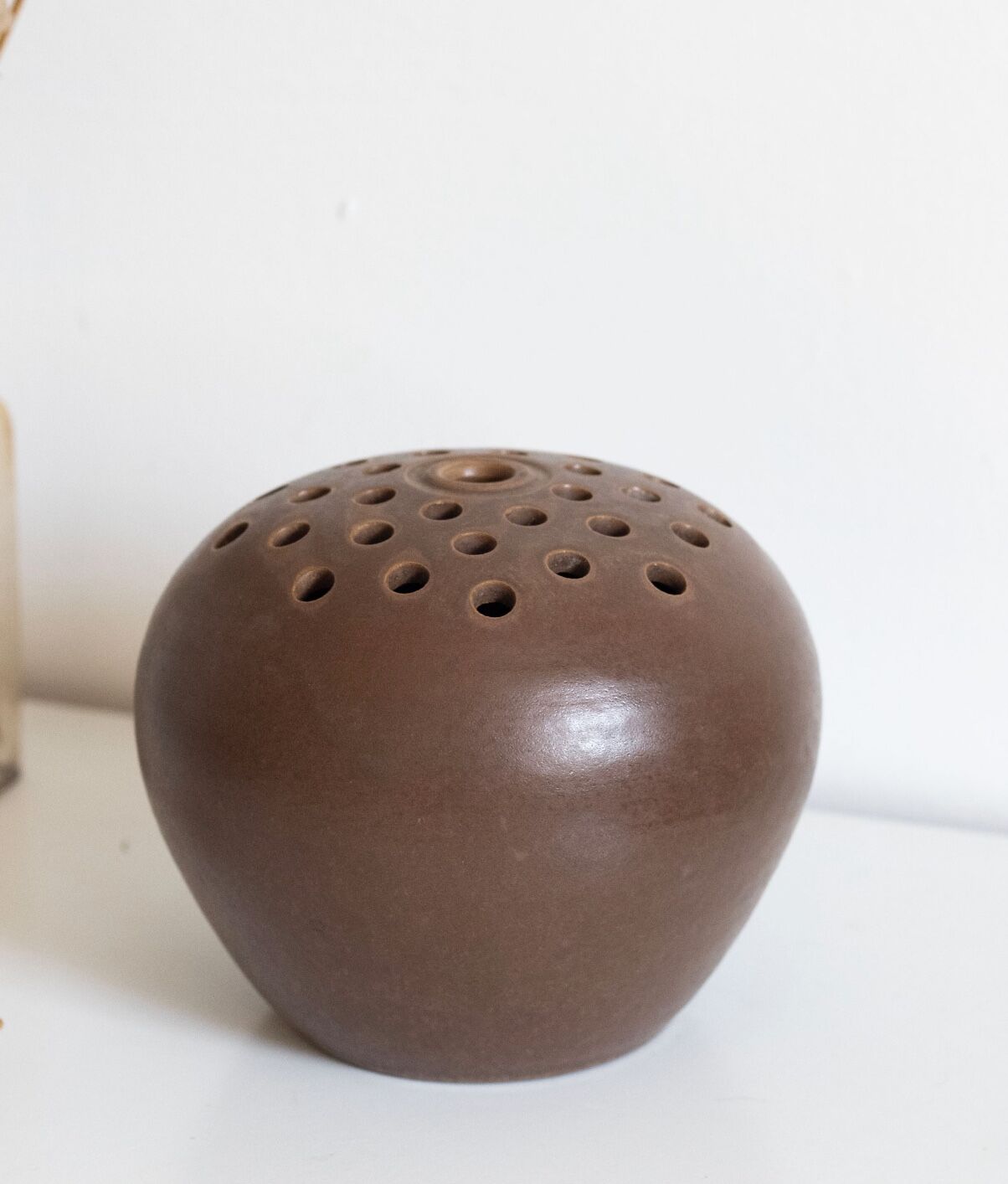 Large sandstone flower spike signed Philippe Aubert