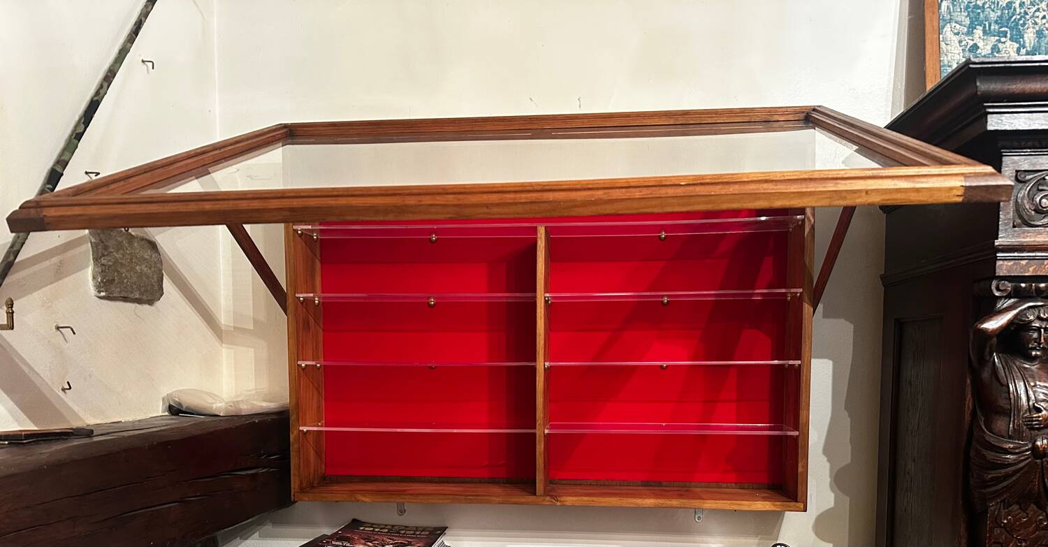 Wall display case for Collection - Wood and Plexiglass D 18 cm / W 106 cm / H 7 cm