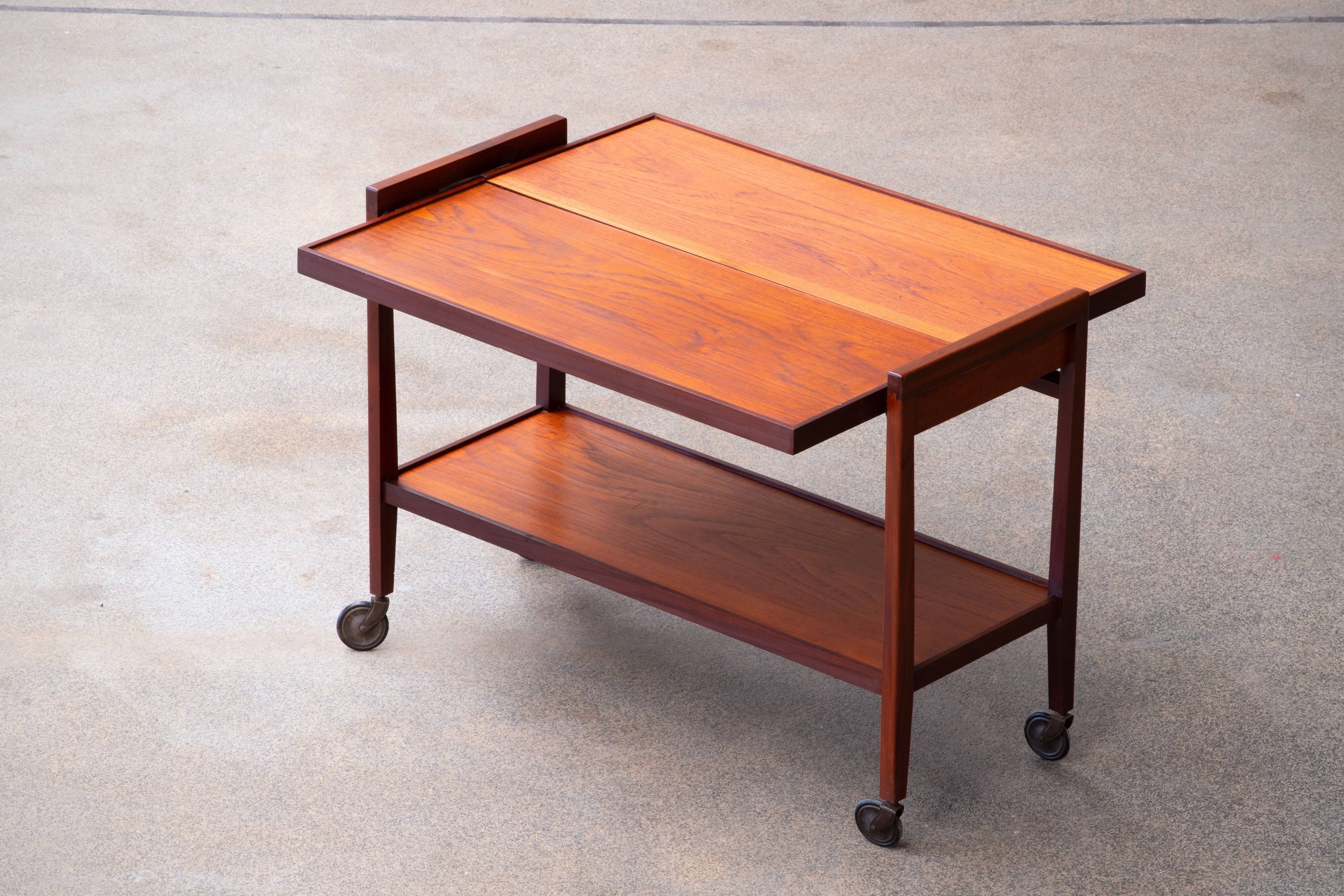 Retractable scandinavian dessert 99cm