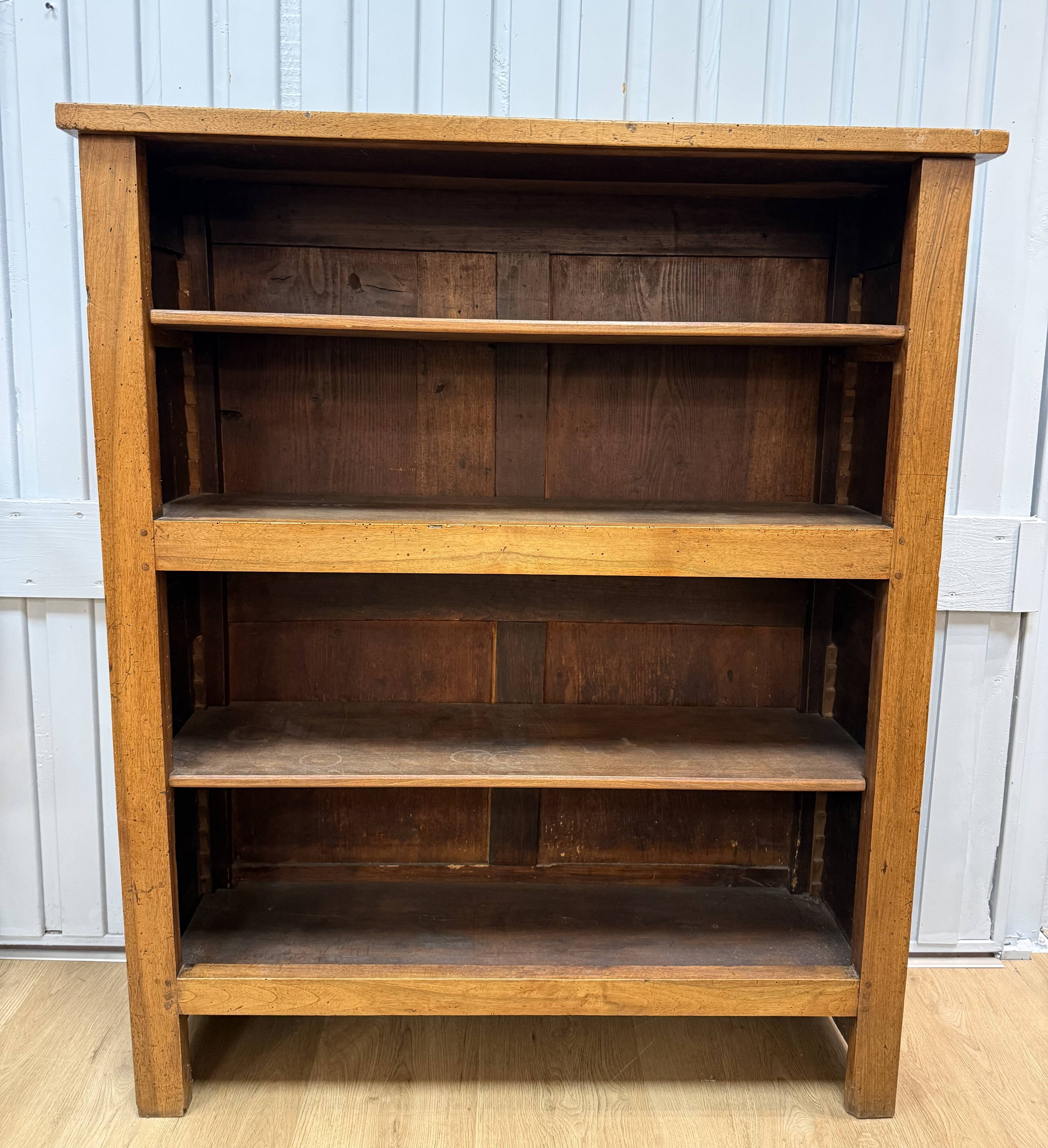 Bibus in walnut