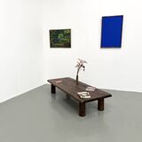 Modernist coffee table in solid elm, cylindrical pine base, 1970s.