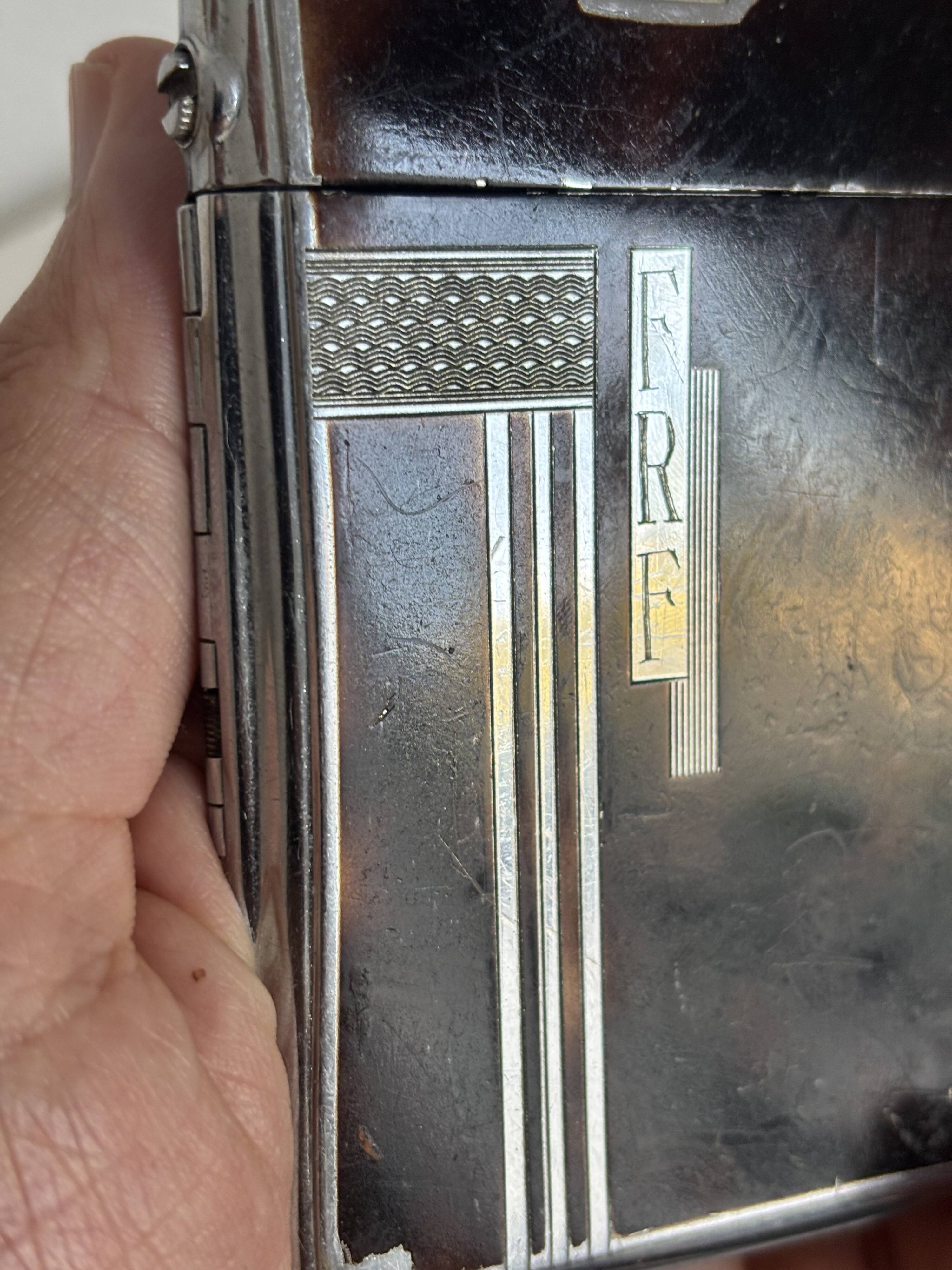 Porte cigarettes vintage 1930 métal Art Déco Ronson USA - 10,5 x 8,5 cm