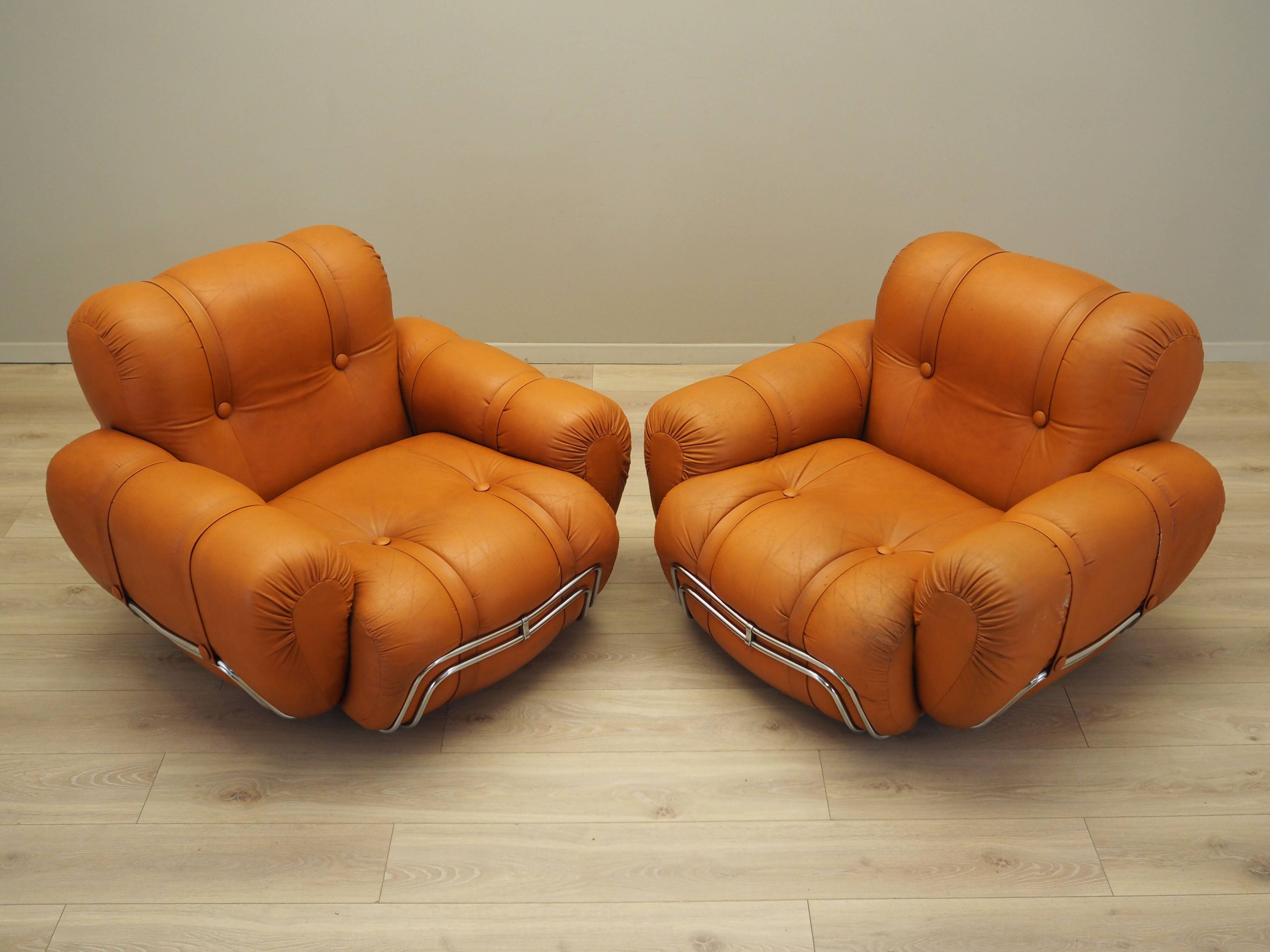 Ensemble de fauteuils orange, design Space Age, années 1960, production : Italie