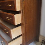 Chest of drawer compass feet