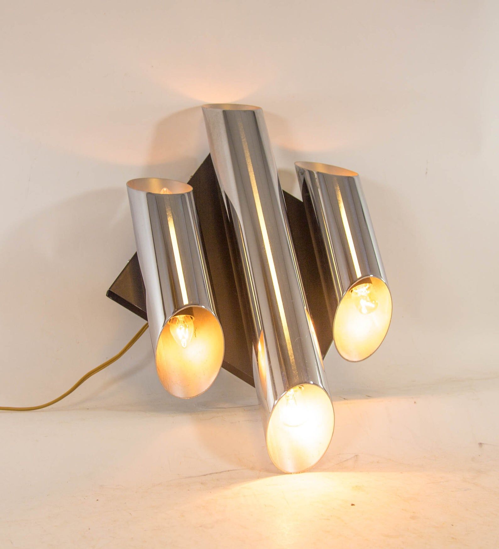 Apply to chrome tubes from the 1960s