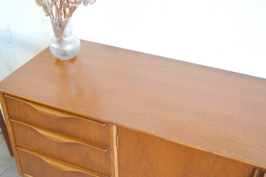 Vintage Scandinavian enfilade by Jentique – "wave" handles * 183 cm *