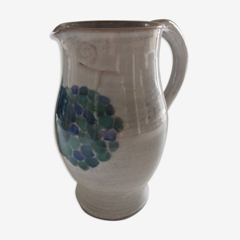 Ceramic pitcher of the Cloutier brothers