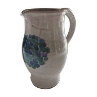 Ceramic pitcher of the Cloutier brothers