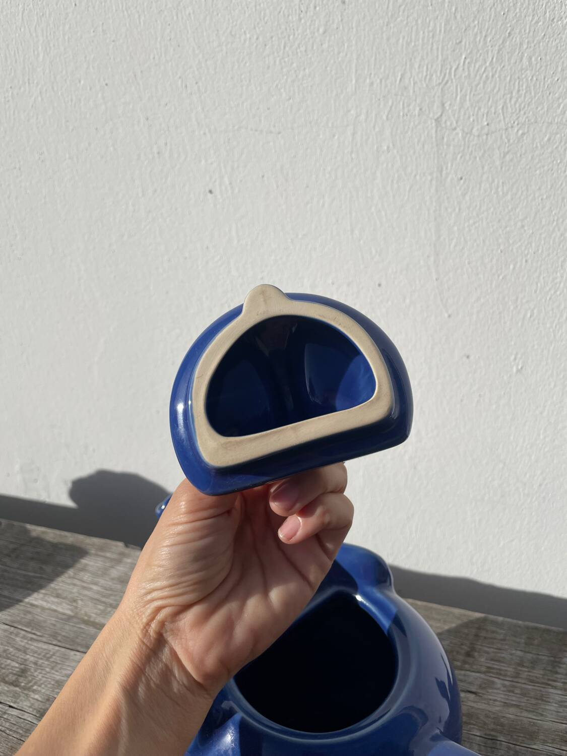 Blue elephant slush teapot