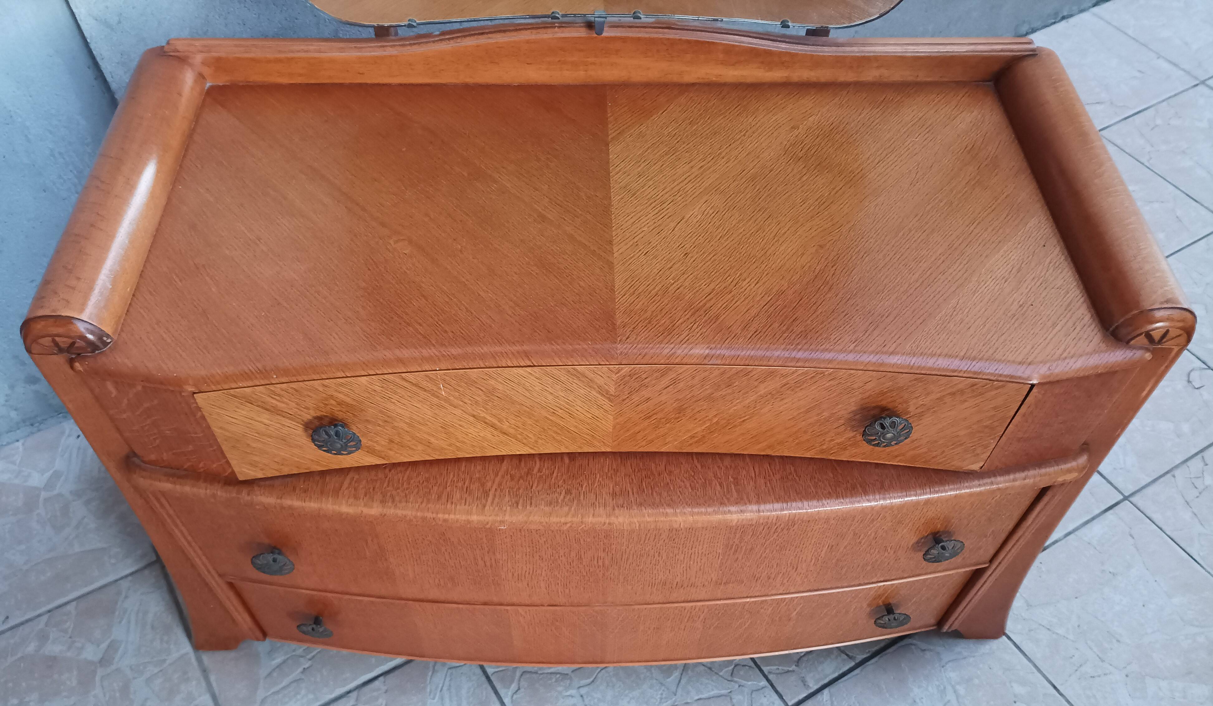 Austinsuite dressing table chest of drawers in Art Deco style oak 1960