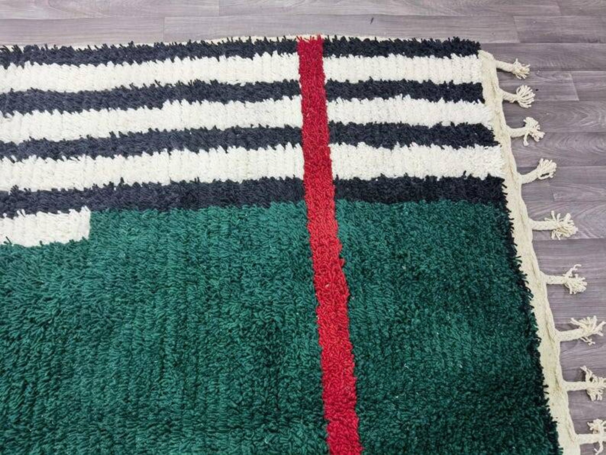 Magnifique tapis berbère vert décoré 200/300cm