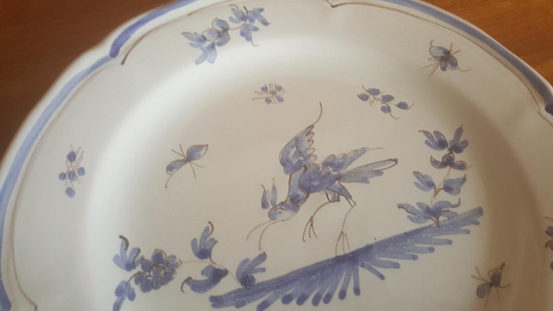 Plate in faience of Moustiers Martres Tolosane