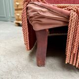 Pink velvet toad chair