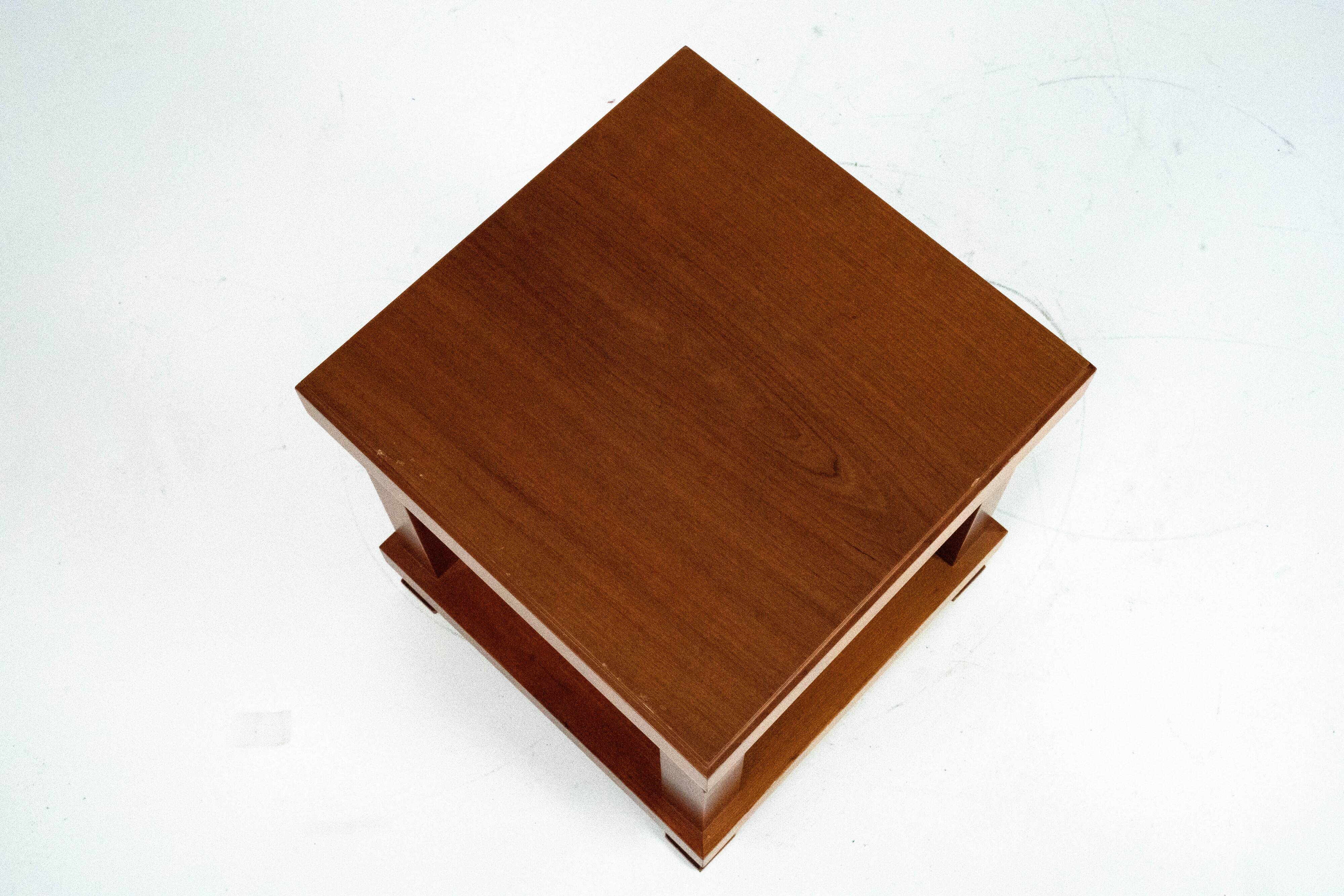 Table d'appoint Robie de Frank Lloyd Wright pour Cassina, édition limitée. Italie, 1988