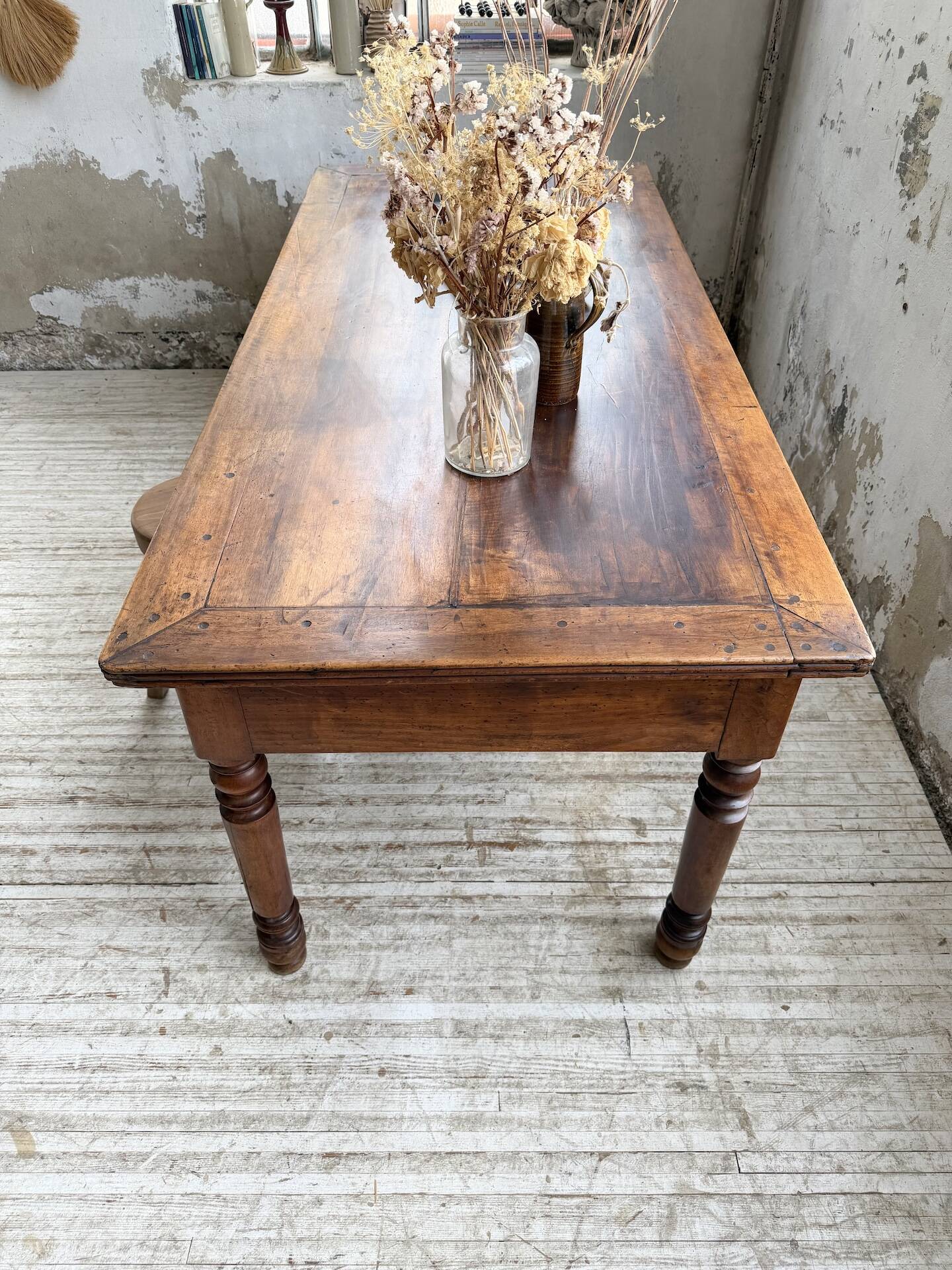 Table de ferme ou table de drapier noyer massif 1900