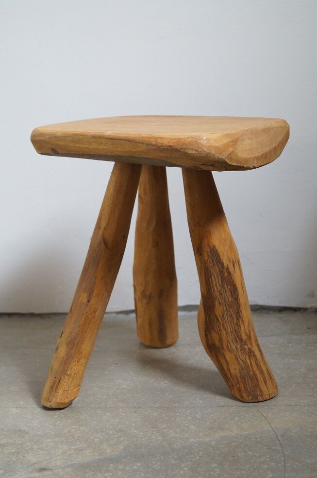 Tripod stool