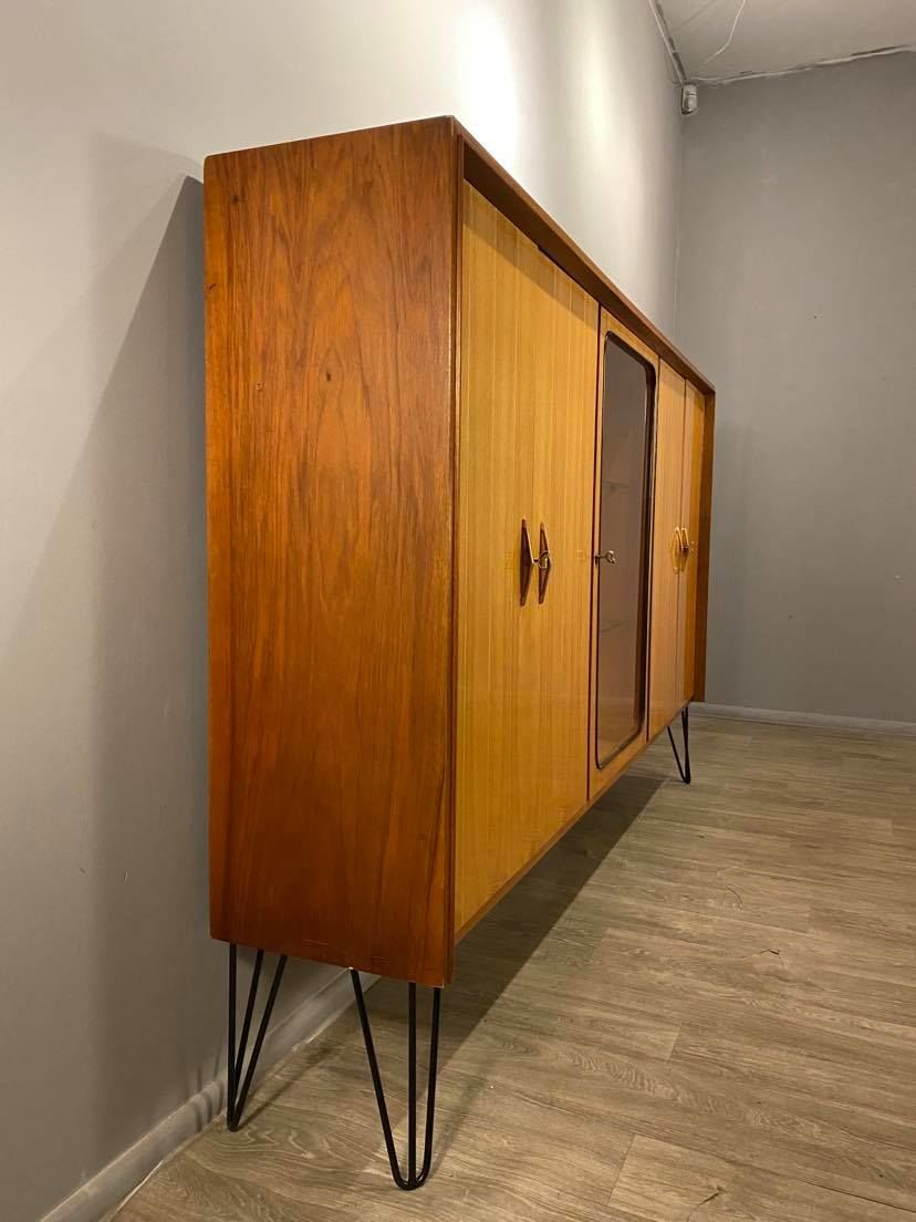 Bibliothèque sur les jambes vintage des années 60, années 1960