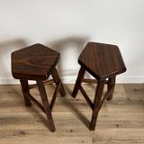 Paire de tabourets hauts tripodes en orme Aranjou