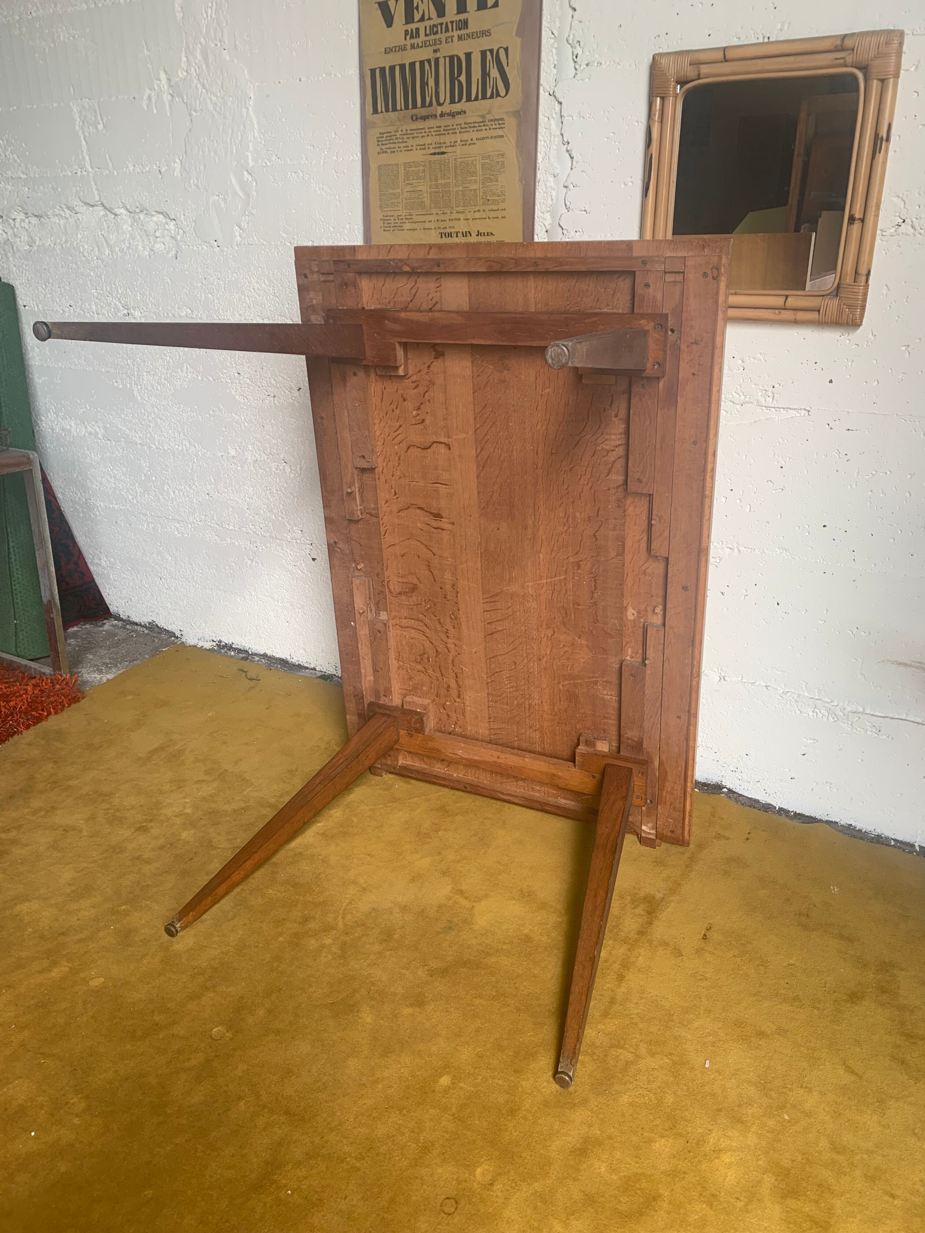 Table pieds pieds compas année 50.