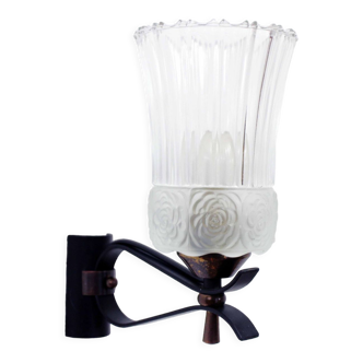 Art nouveau wall lamp