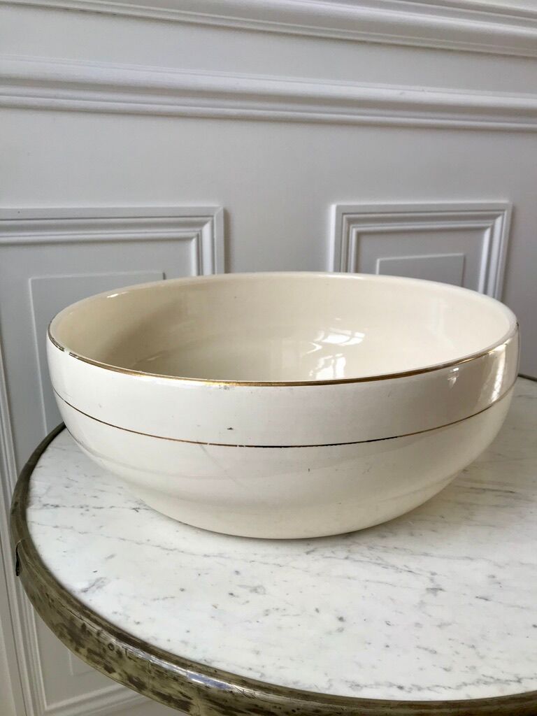Toilet service in terre de fer longchamp cream with golden edging 40s-50s