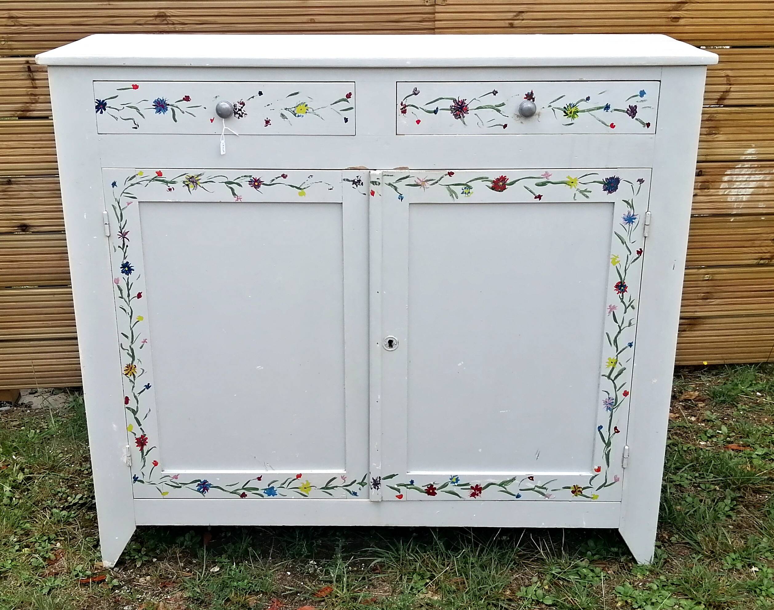 Parisian buffet decorated with flowers