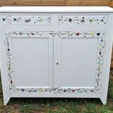 Parisian buffet decorated with flowers