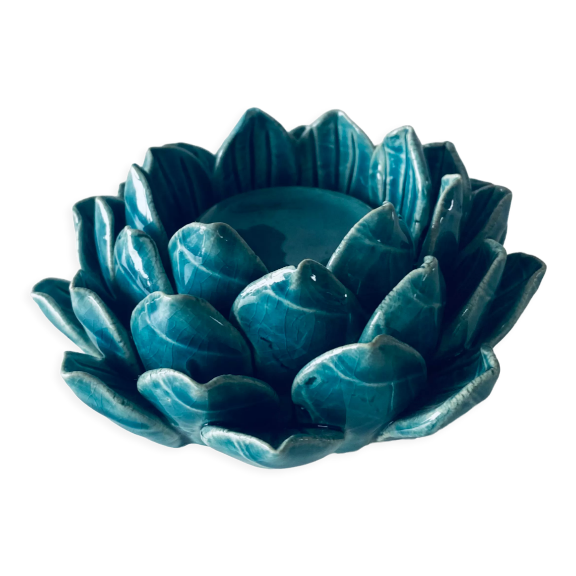 Artichoke candle holder in slip
