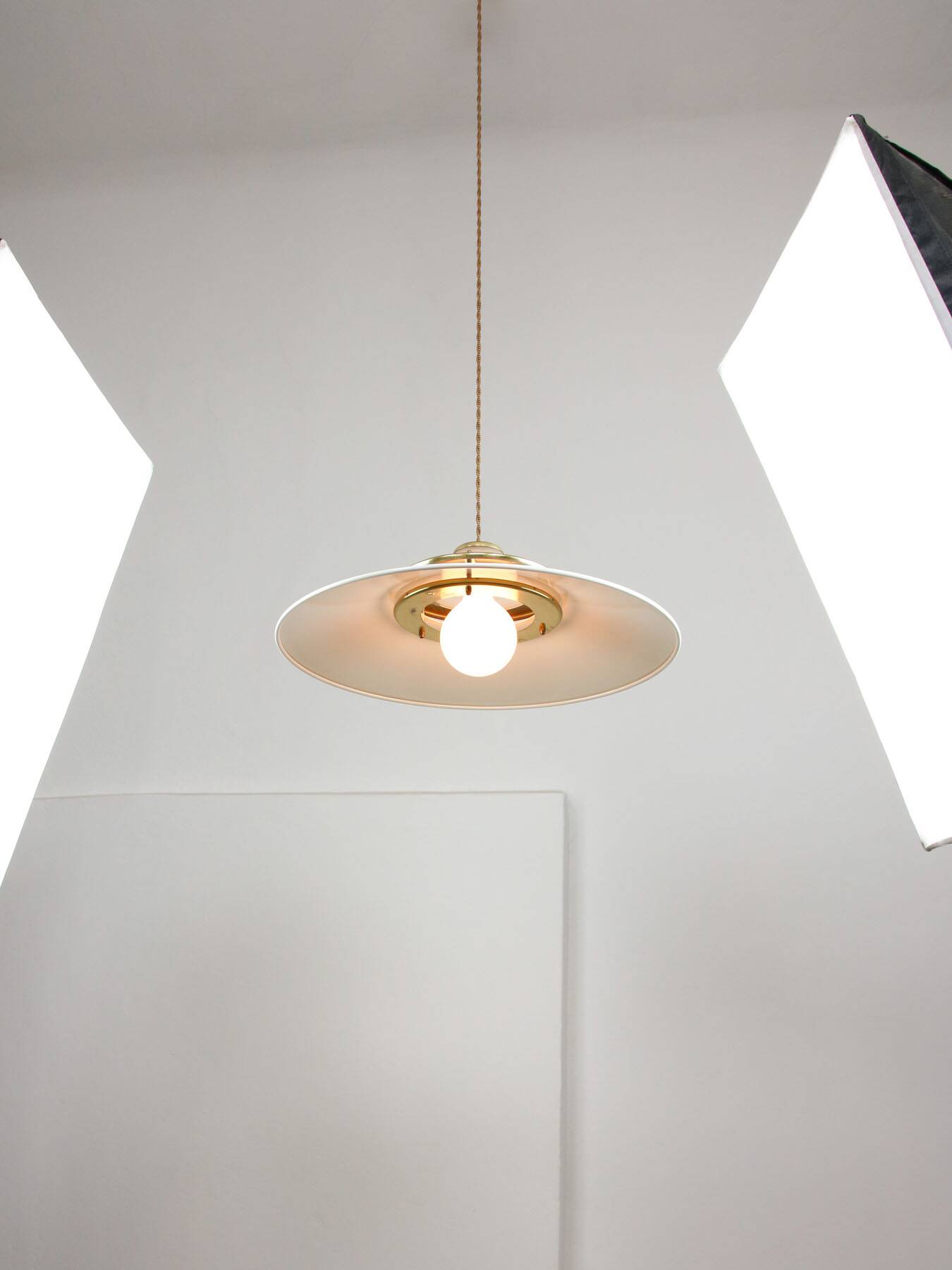 Lampe à suspension en laiton et métal vintage italienne, années 1970