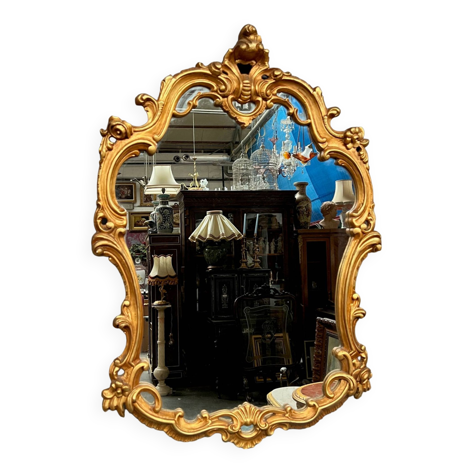 Golden mirror. Drink.