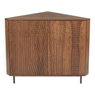Corner console in walnut, 2-door sideboard, corner cabinet, line pattern.
